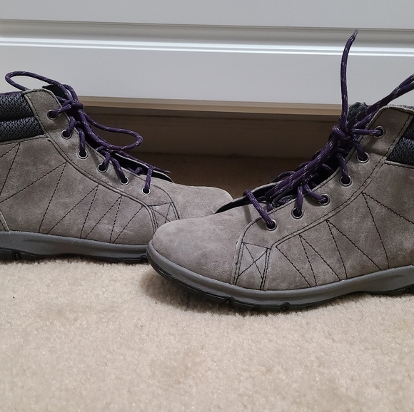 SOLD DONT BUY..IT WONT MAKE SOLD...Womans steel creek ankle boot - Picture 3 of 11